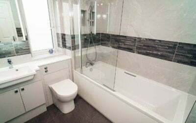 Bathrooms, Shower Rooms, En-suites